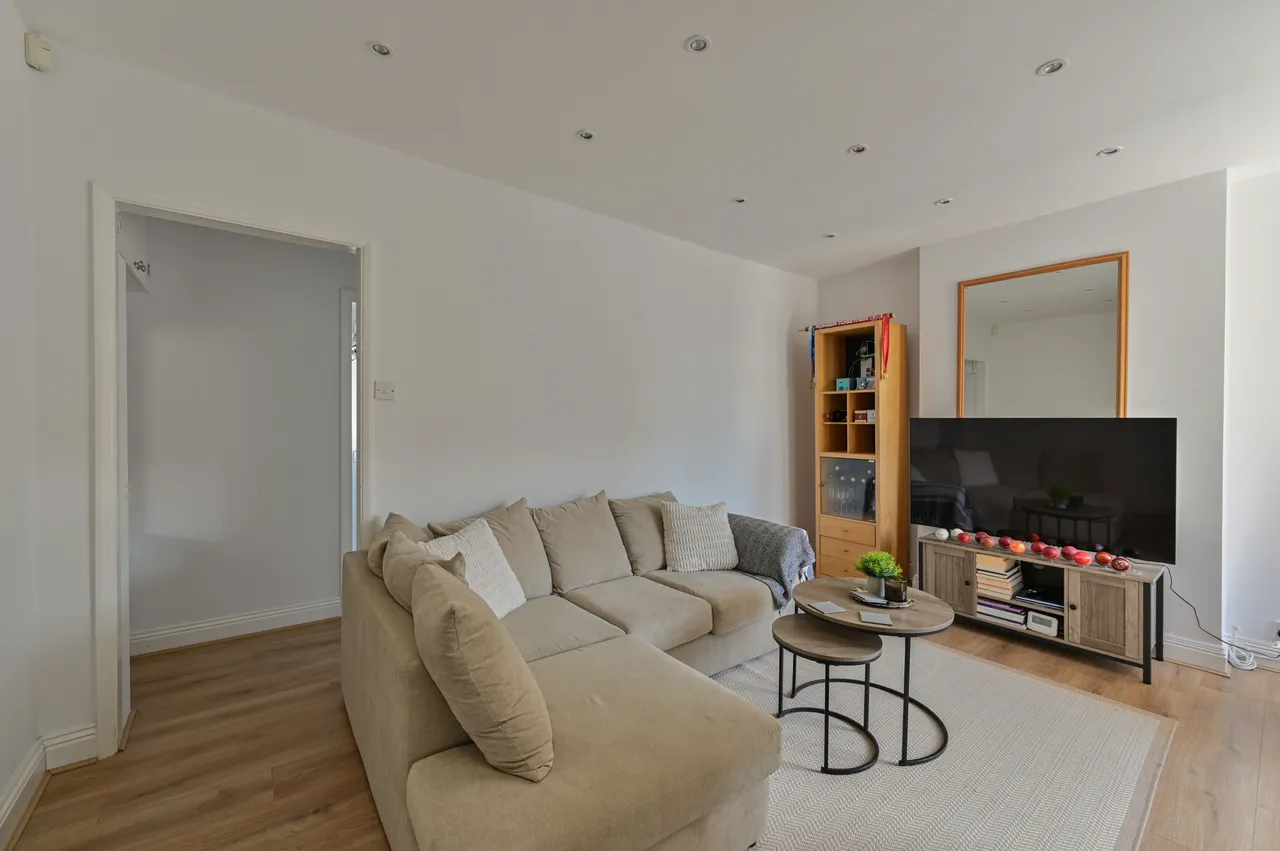 650a Garratt Lane, London, photo 5