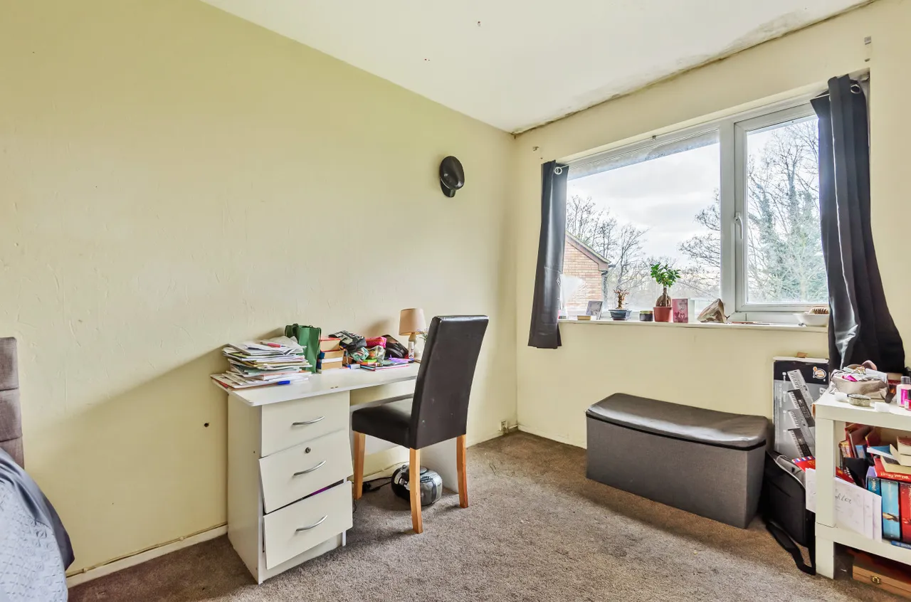 Wooburn Close, Uxbridge, UB8, photo 5