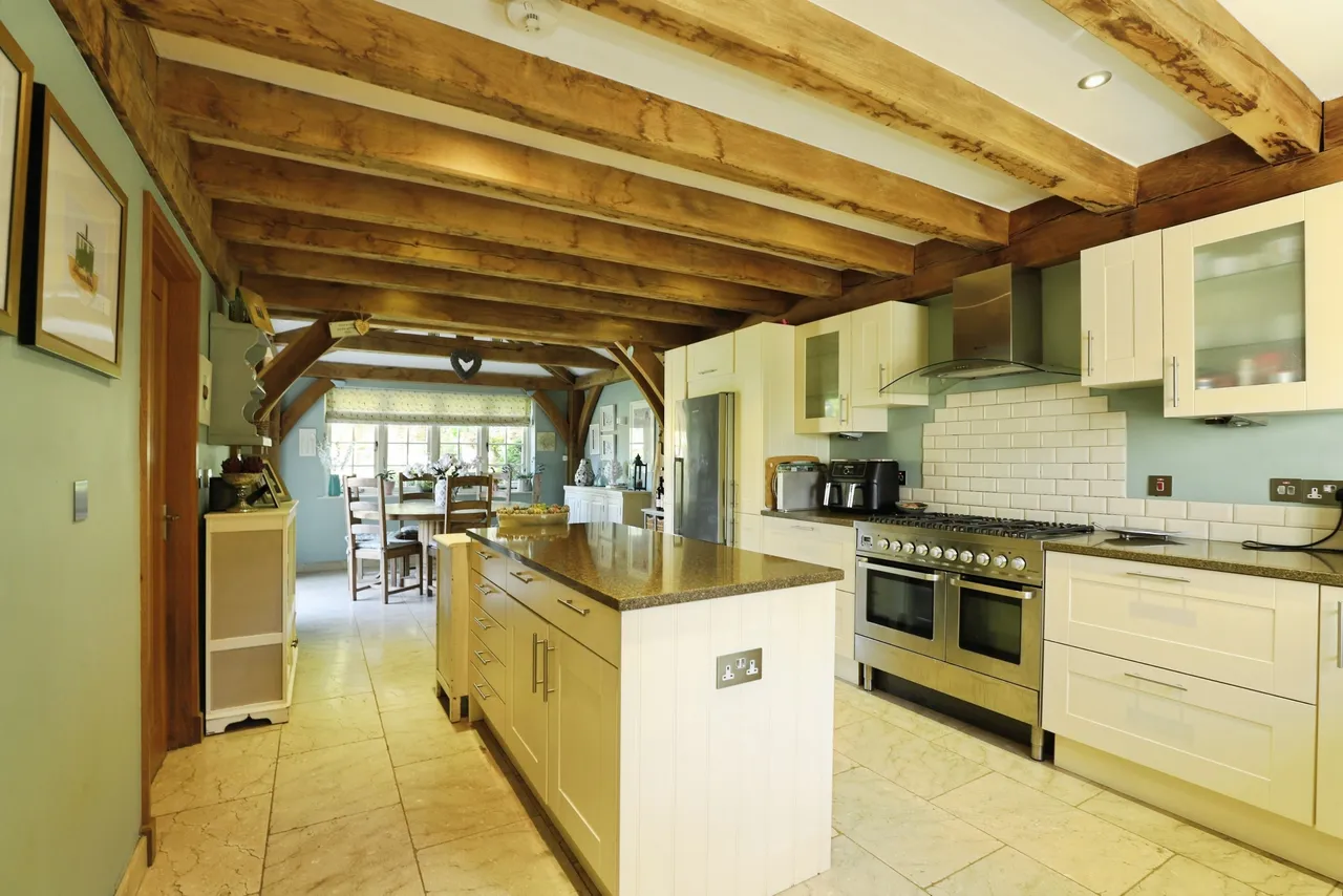 High Street, Pytchley, NN14, photo 6
