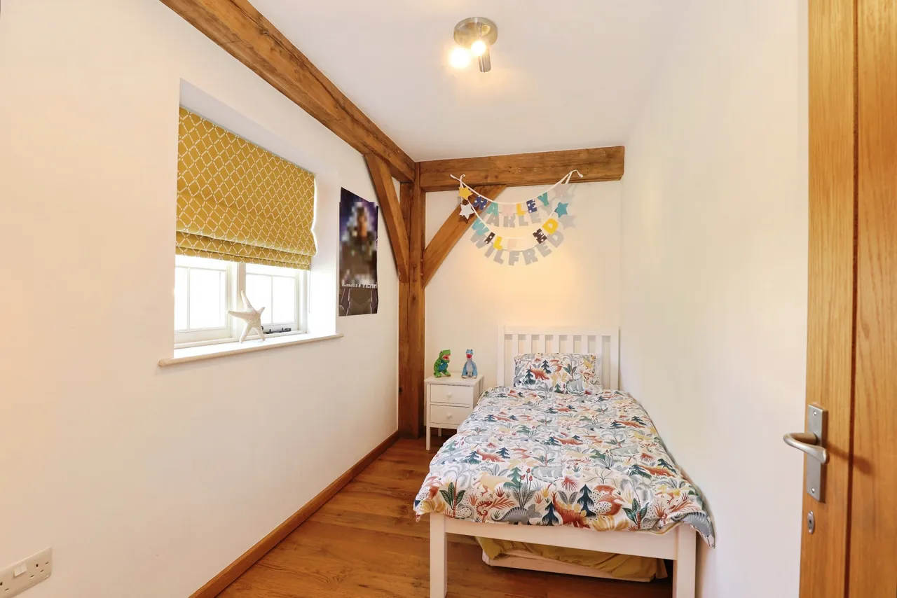 High Street, Pytchley, NN14, photo 15