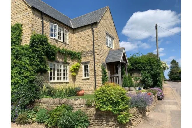 High Street, Pytchley, NN14, photo 27