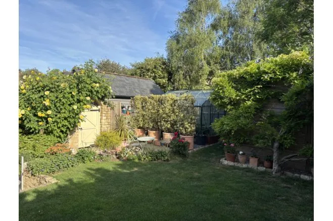 High Street, Pytchley, NN14, photo 23