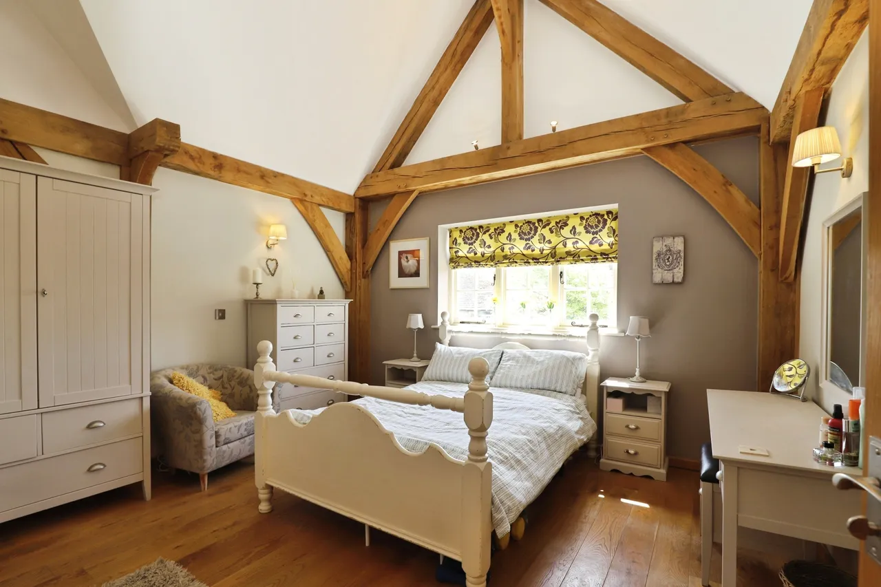 High Street, Pytchley, NN14, photo 13