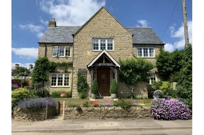 High Street, Pytchley, NN14, photo 2