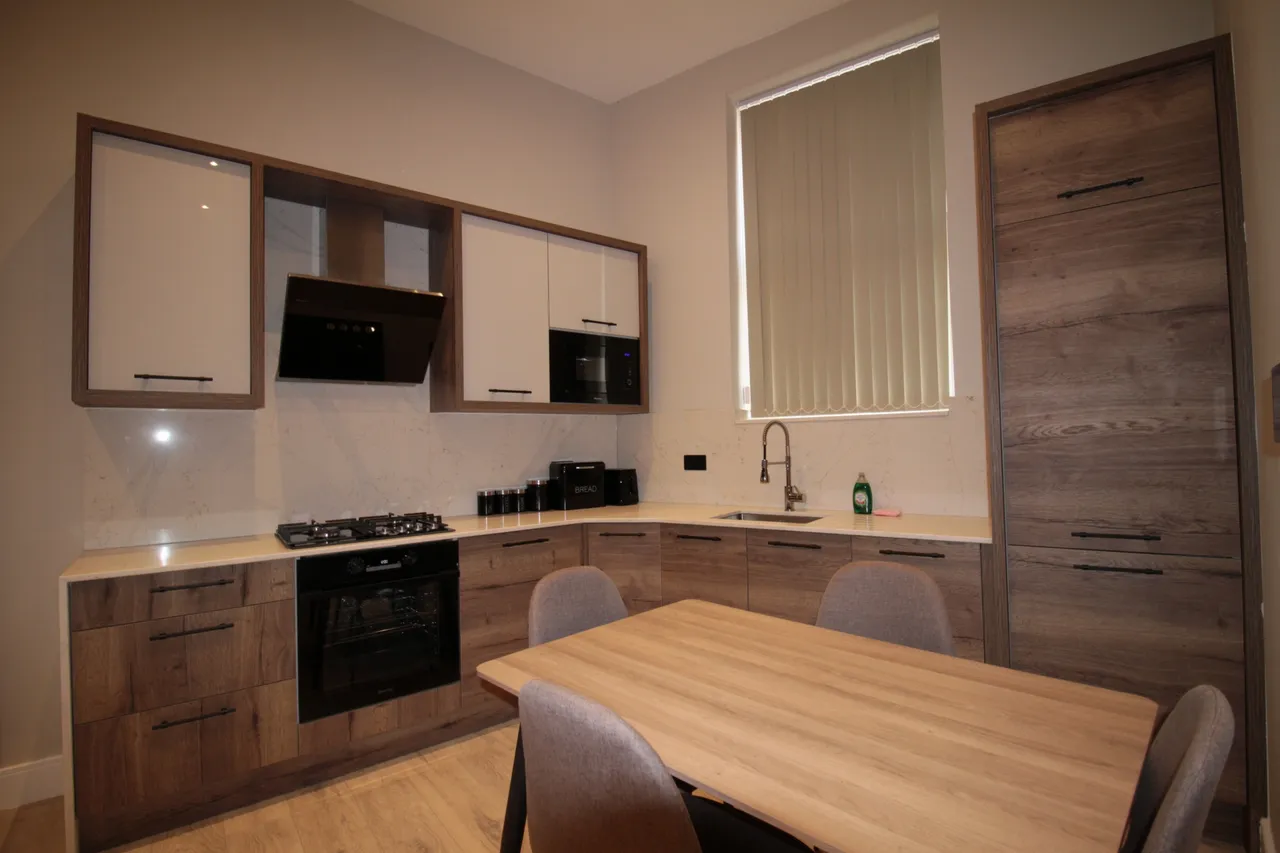 London, W3, photo 16