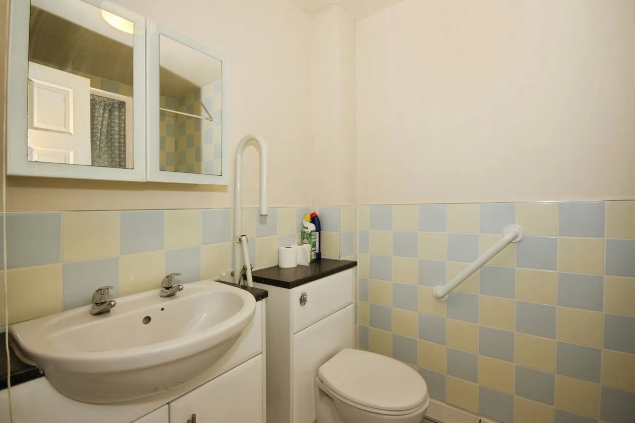 Crutchley Way, Whitnash, CV31, photo 9