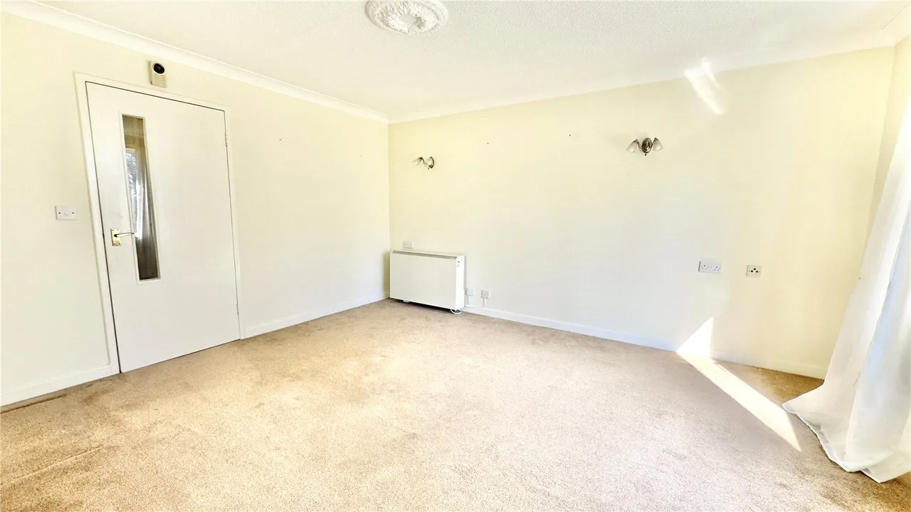 Manorside Close, Wirral, CH49, photo 8