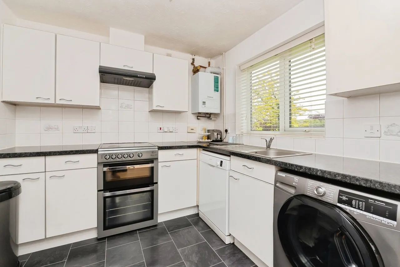 Headley Court, Bristol, Somerset, BS13, photo 2