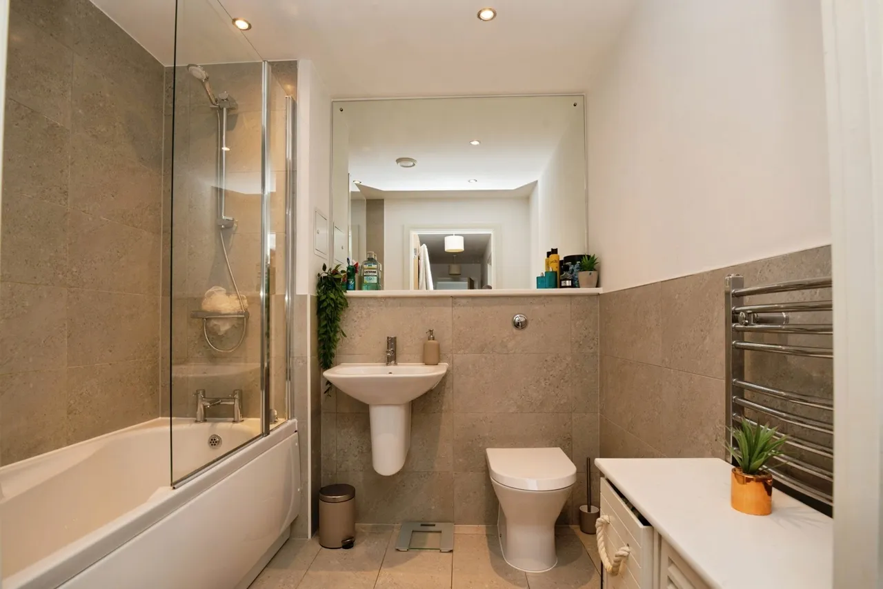 Davaar House, Ferry Court, CF11, photo 8