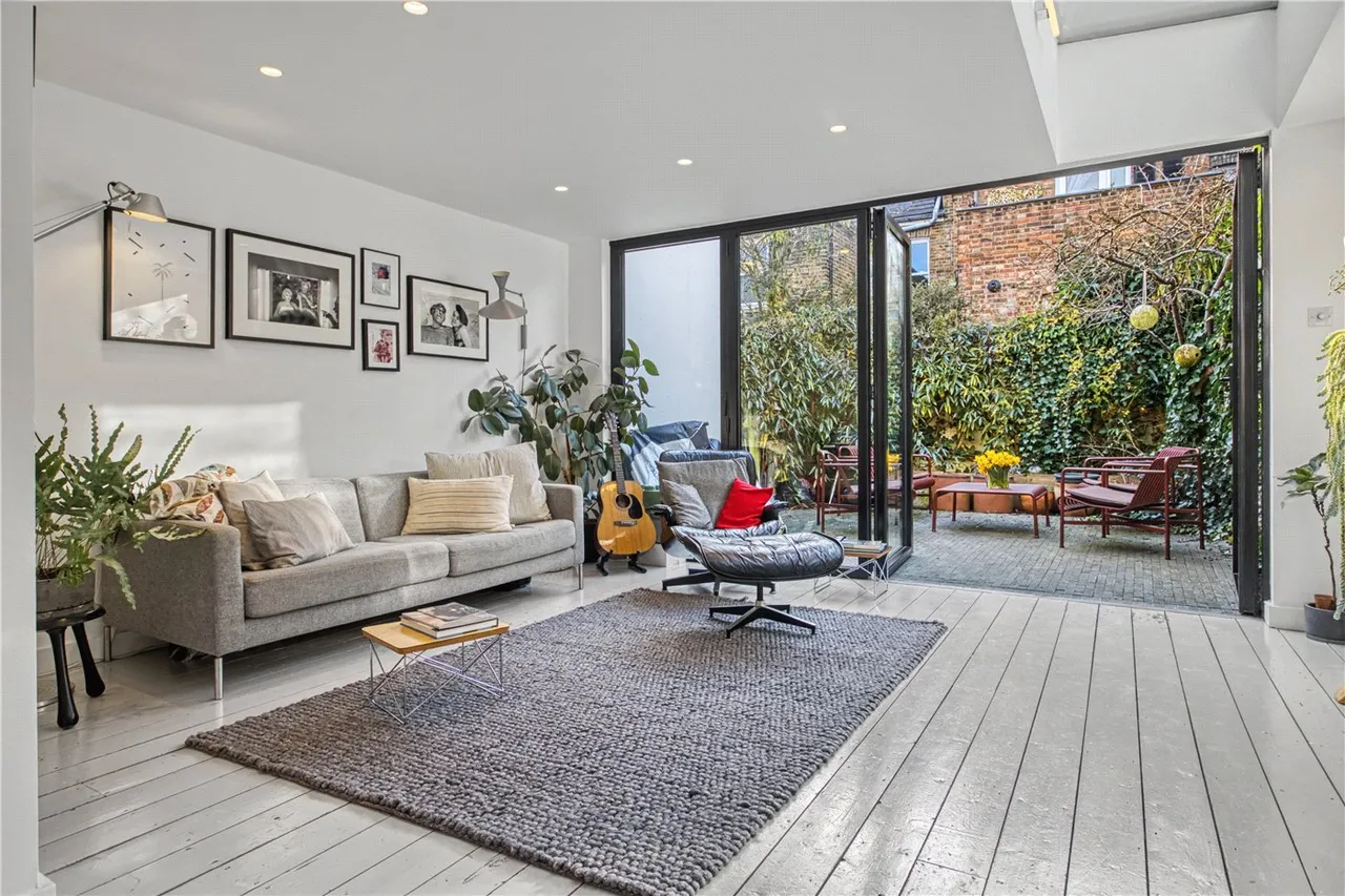 College Road, London, NW10, photo 5