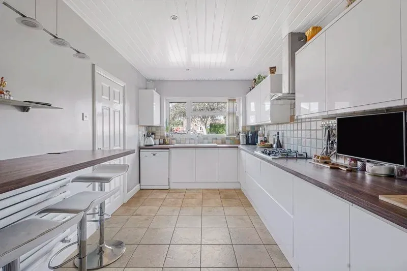 Shenley Road, Bletchley, Milton Keynes, Buckinghamshire, MK3 6HF, photo 2