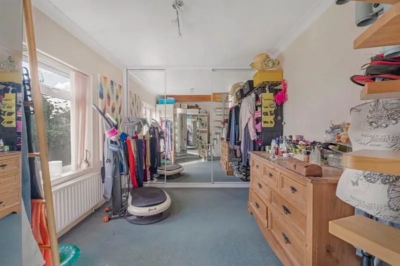 Shenley Road, Bletchley, Milton Keynes, Buckinghamshire, MK3 6HF, photo 12