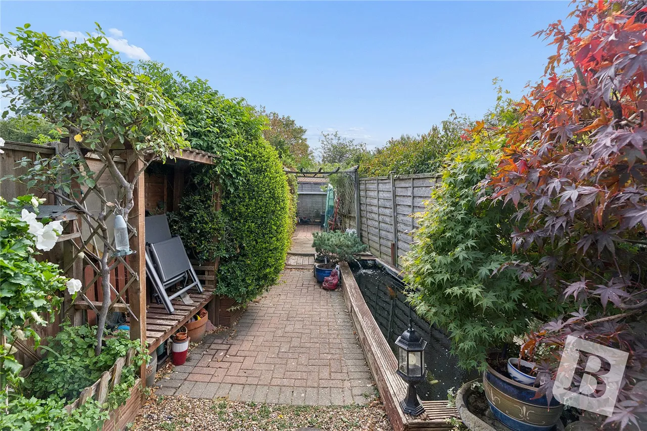 Becontree Avenue, Dagenham, RM8, photo 7