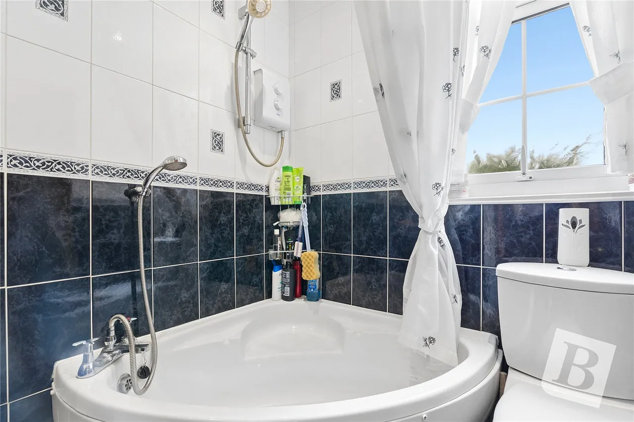 Becontree Avenue, Dagenham, RM8, photo 5