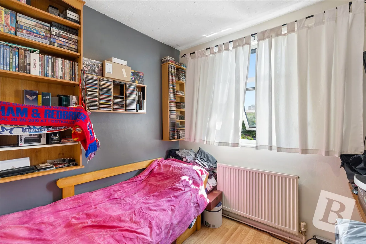 Becontree Avenue, Dagenham, RM8, photo 4