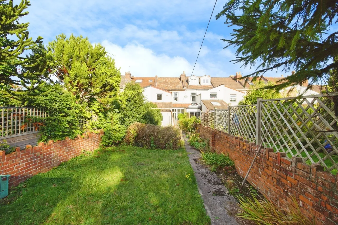Downend Road, Fishponds, Bristol, BS16, photo 2