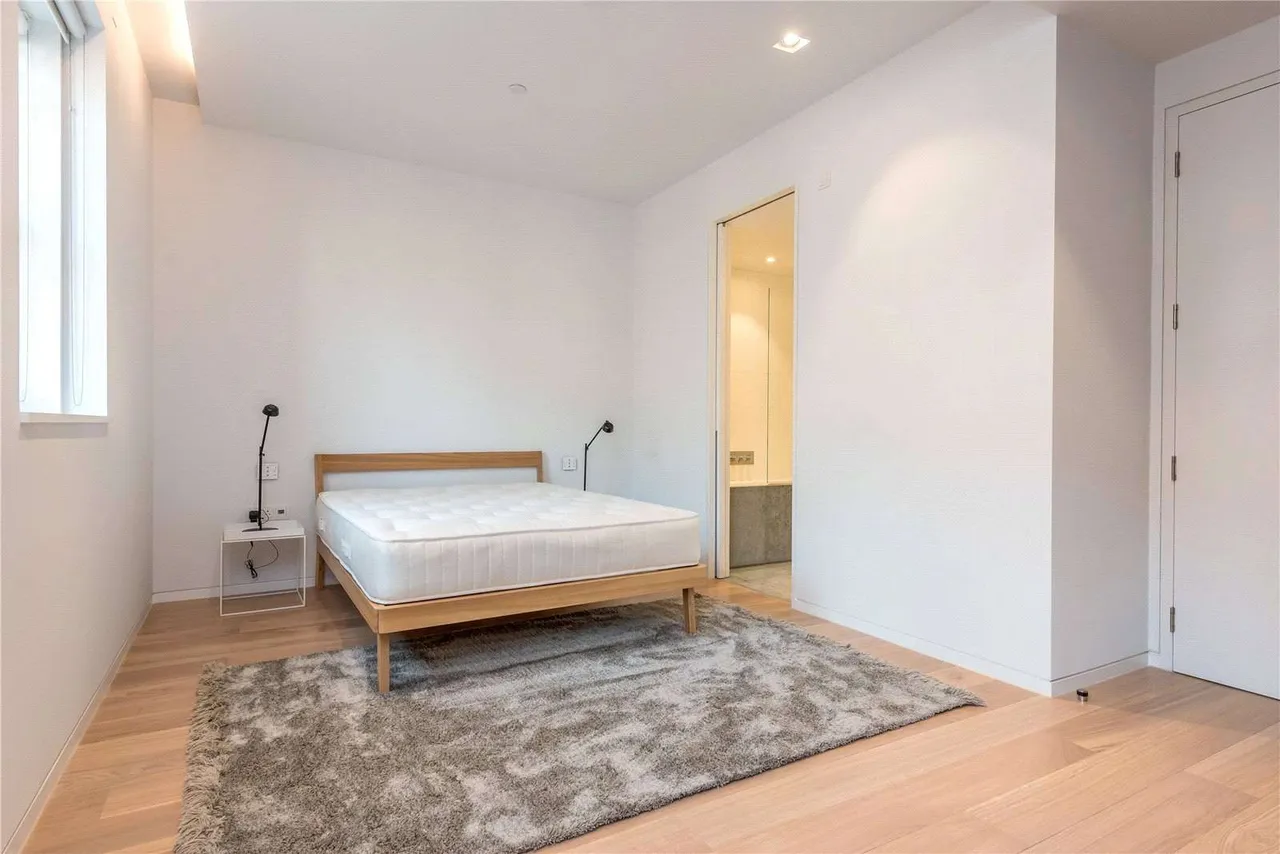 Bartholomew Close, London, EC1A 7BF, photo 6