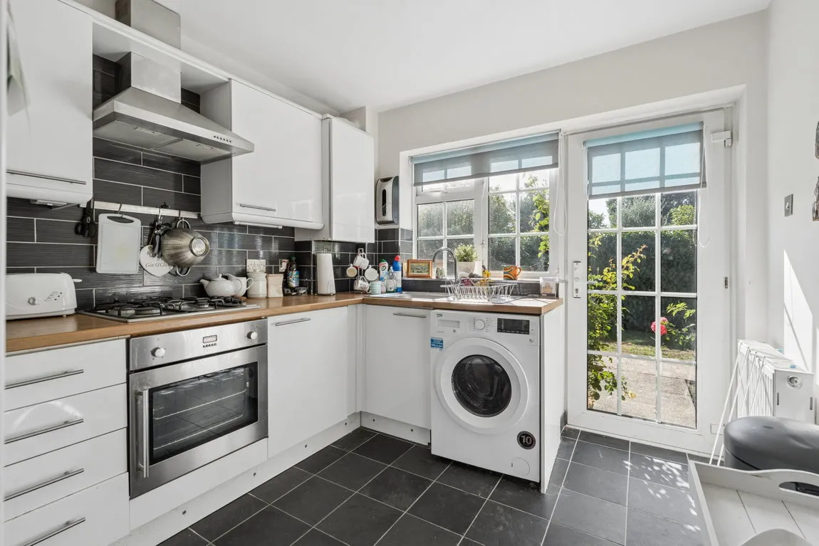 Barrowdene Close, Pinner, HA5, photo 3