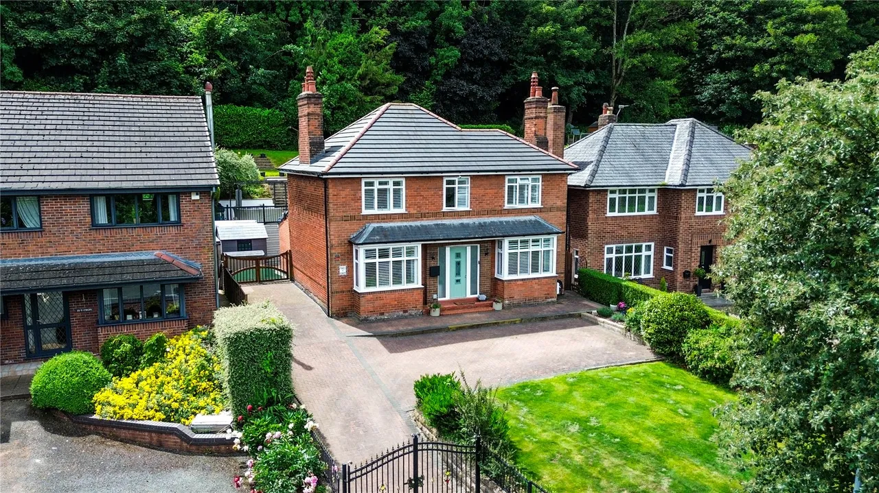 Fron Park Road, Holywell, Flintshire, CH8 7UT, photo 25