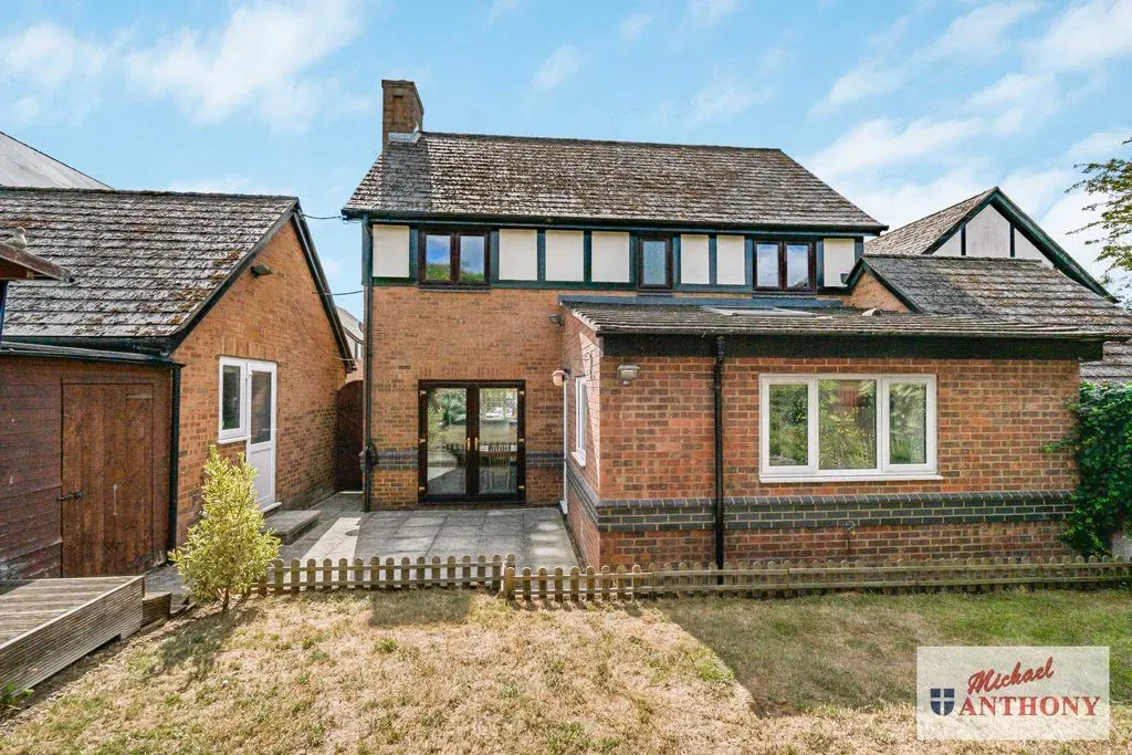 Holyrood, Great Holm, Milton Keynes, Buckinghamshire, MK8 9AF, photo 18