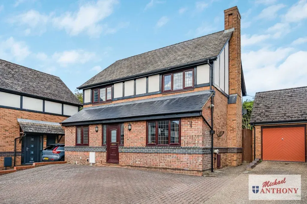 4 bed house for sale — Holyrood, Great Holm, Milton Keynes, Buckinghamshire, MK8 9AF
