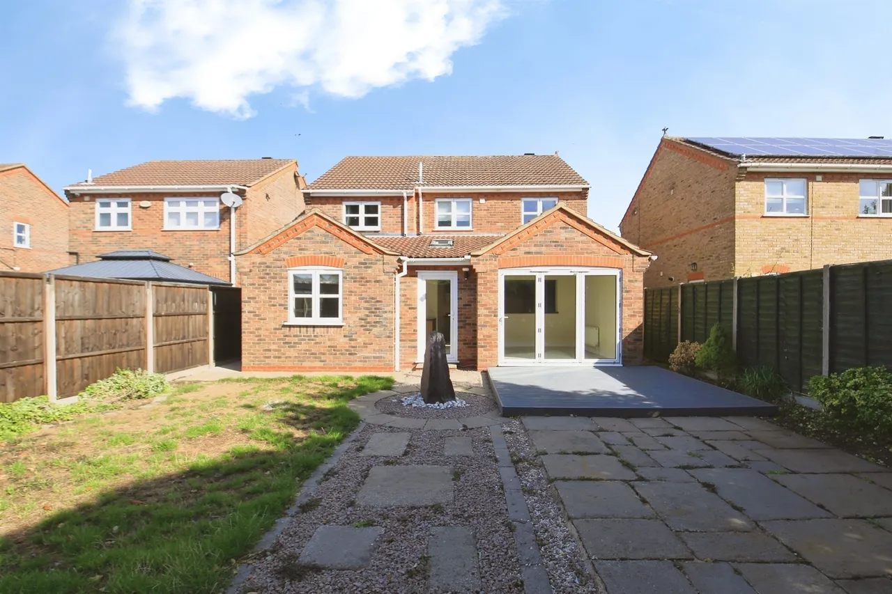 Elm Park Peterborough, PE7, photo 2