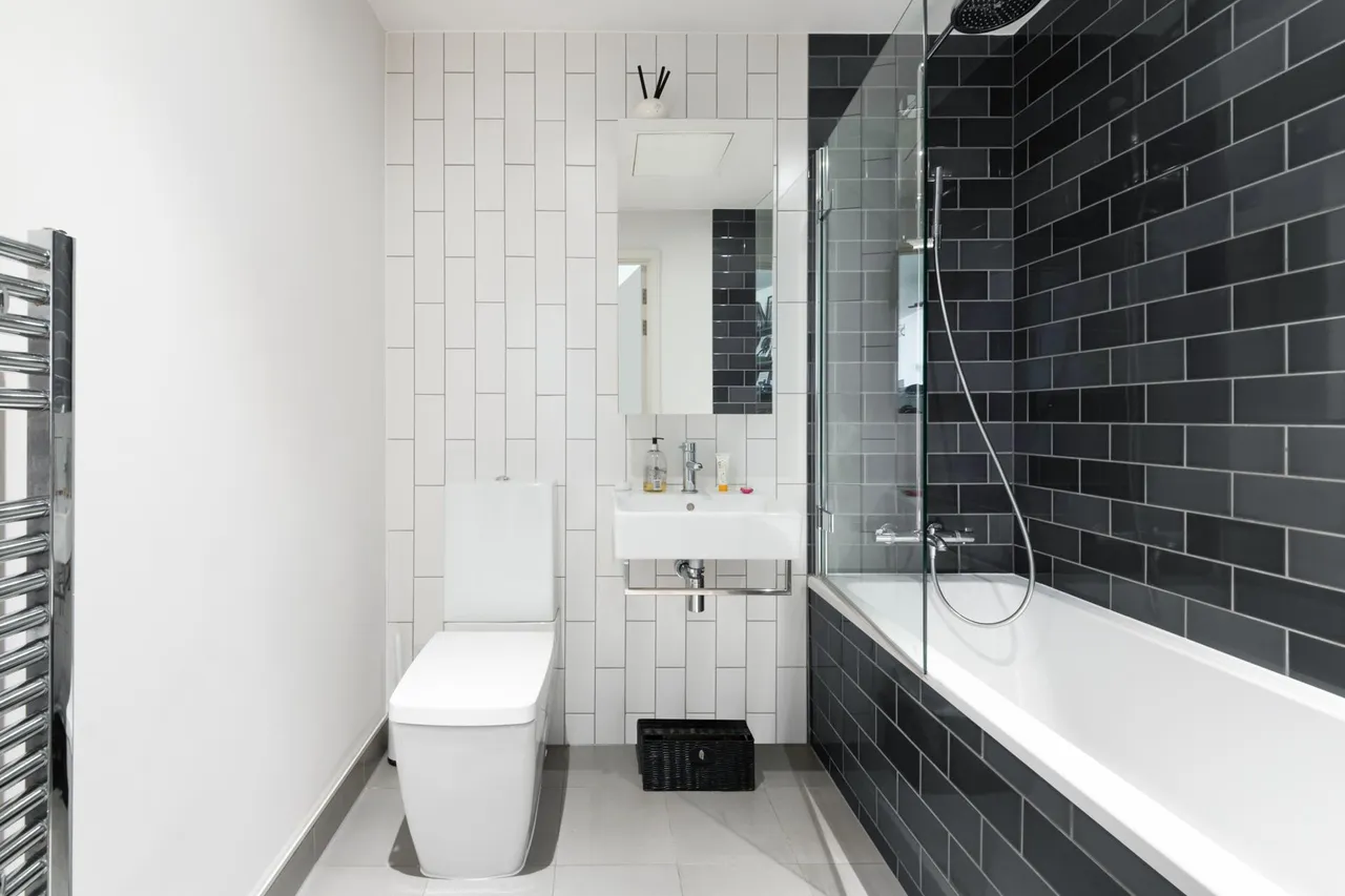 Mercier Court, Royal Wharf, E16, photo 8