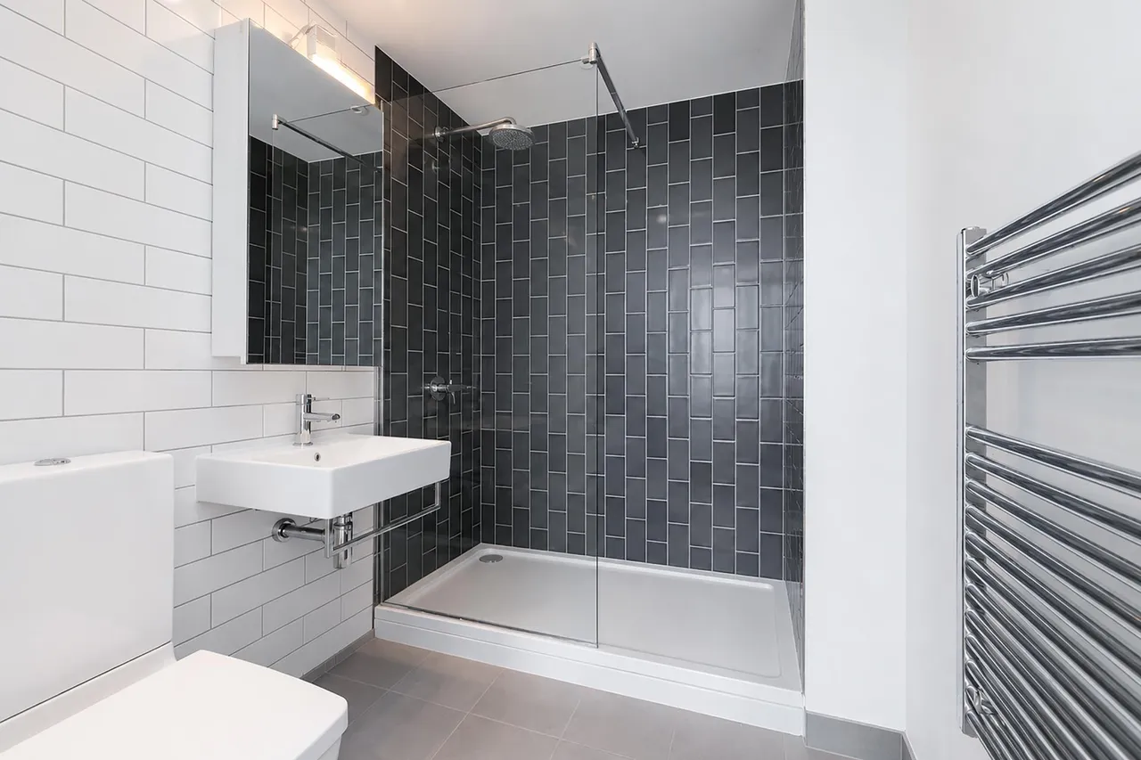 Mercier Court, Royal Wharf, E16, photo 11