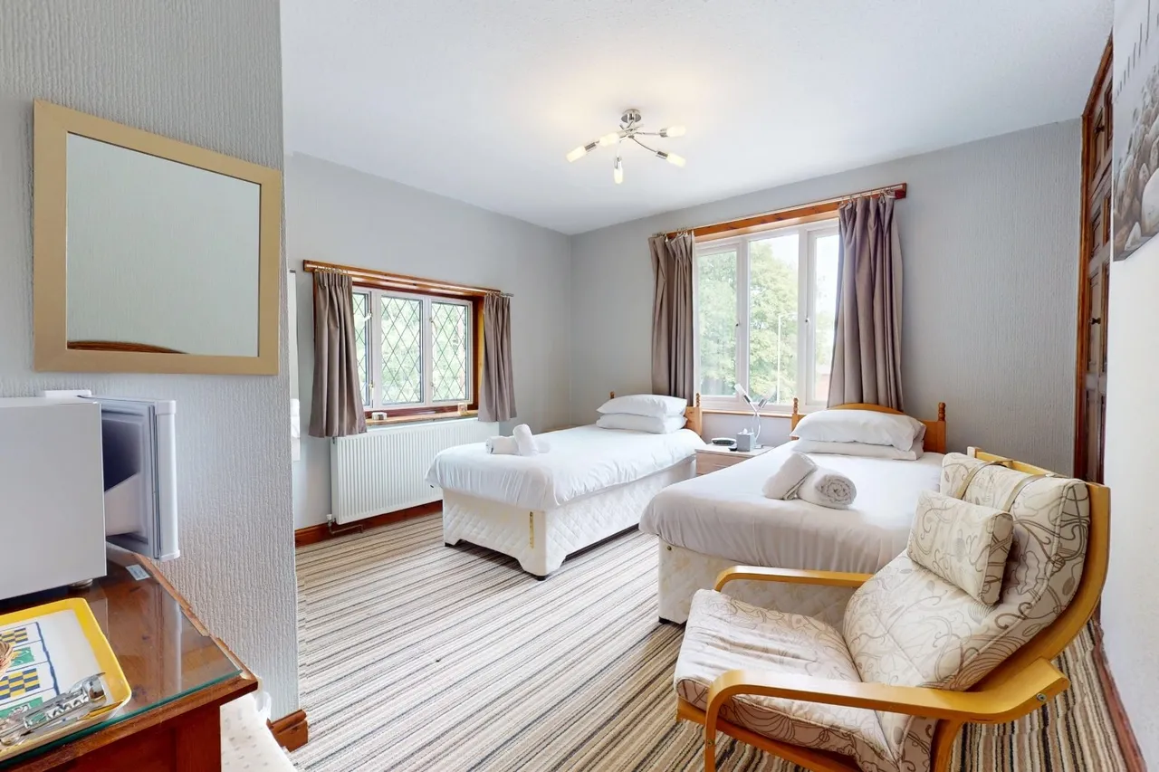 Stone House, Shifnal Road, Telford TF2 9NN, photo 27