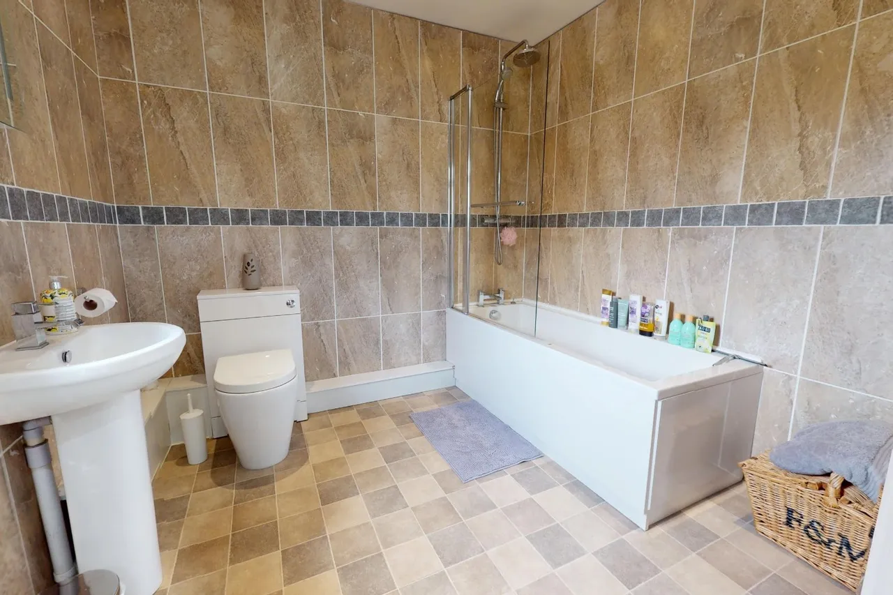 Stone House, Shifnal Road, Telford TF2 9NN, photo 42