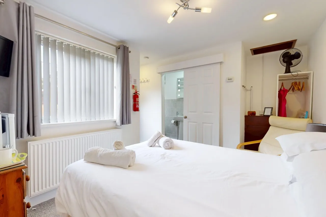 Stone House, Shifnal Road, Telford TF2 9NN, photo 57