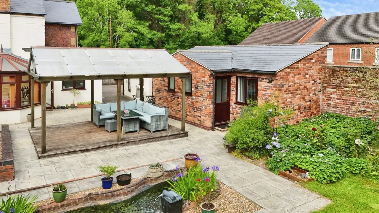 Stone House, Shifnal Road, Telford TF2 9NN, photo 55