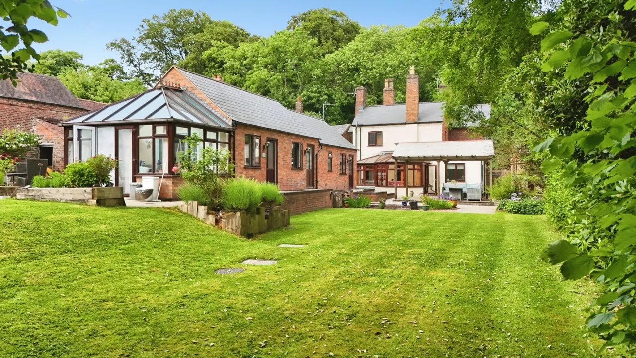 Stone House, Shifnal Road, Telford TF2 9NN, photo 31
