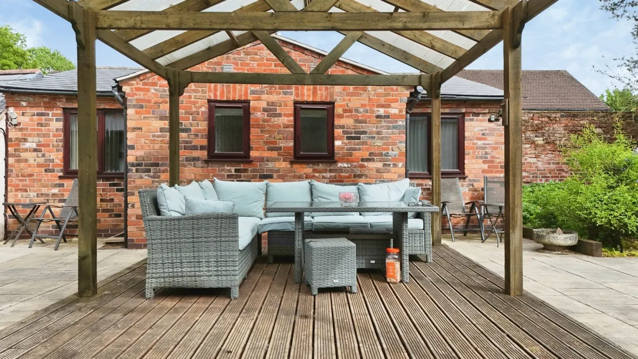 Stone House, Shifnal Road, Telford TF2 9NN, photo 49