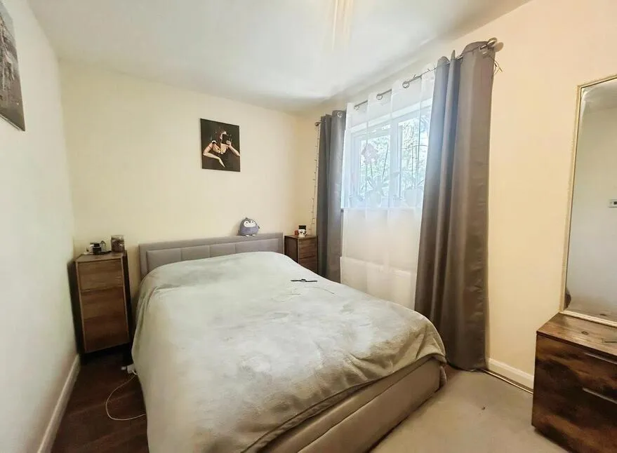 Emerald Close, London, E16, photo 6