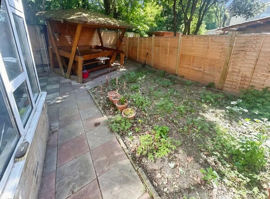 Emerald Close, London, E16, photo 10