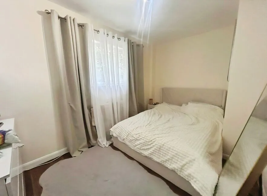 Emerald Close, London, E16, photo 8