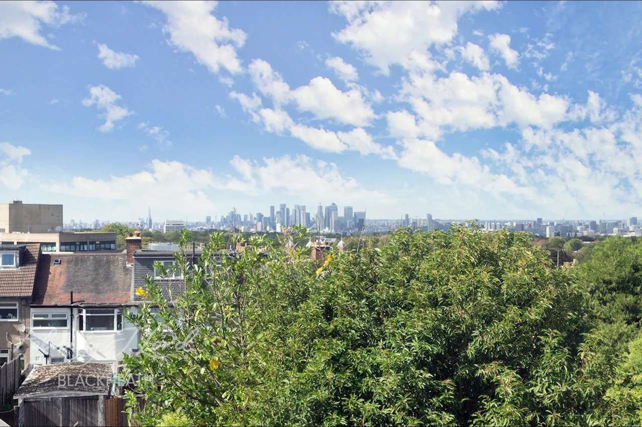 Ankerdine Crescent, London, photo 12