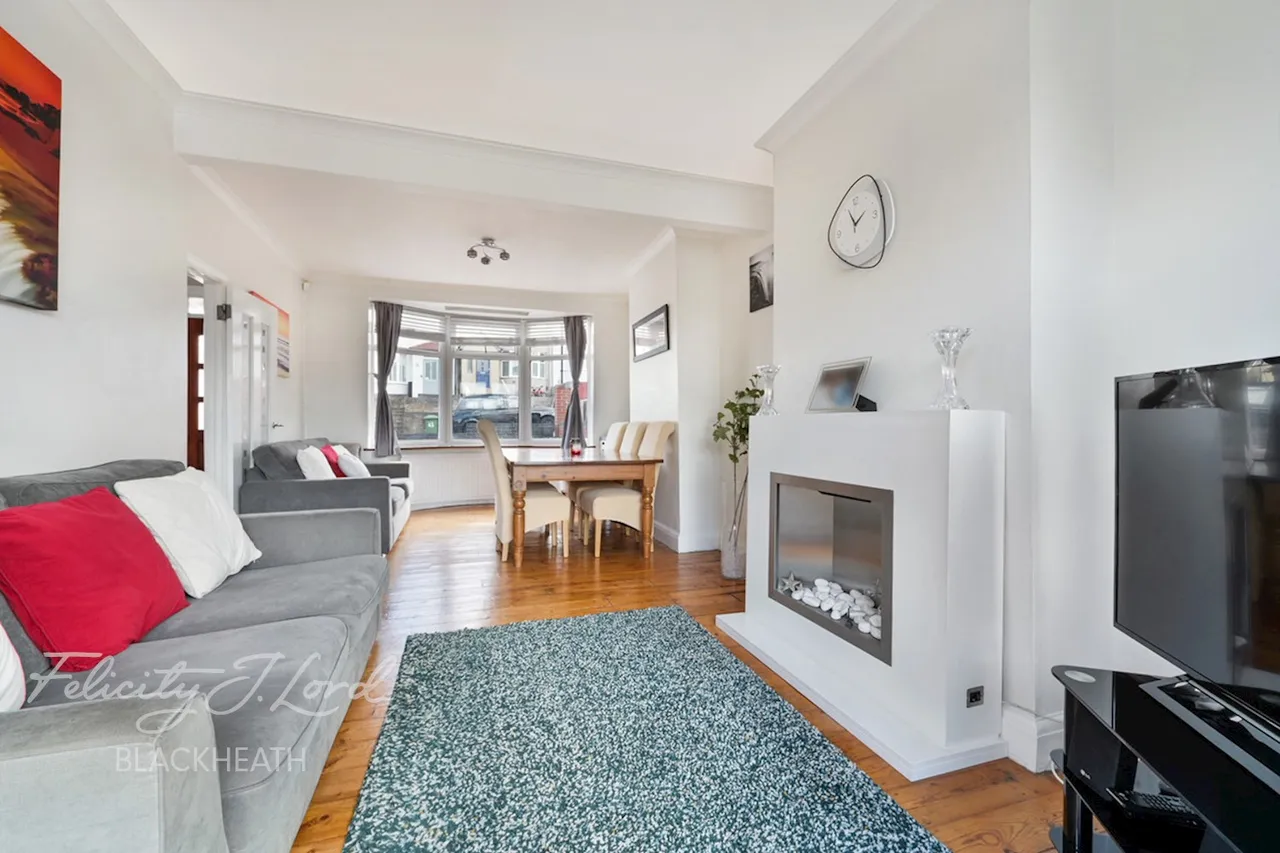 Ankerdine Crescent, London, photo 5