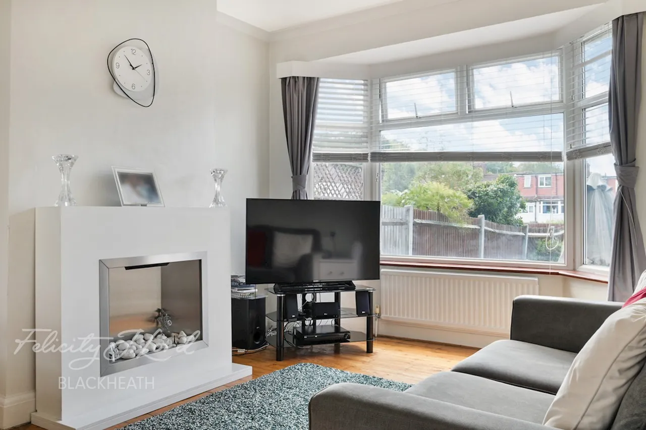 Ankerdine Crescent, London, photo 10