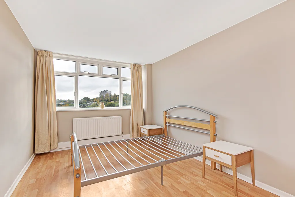Murfett Close, London, SW19, photo 4