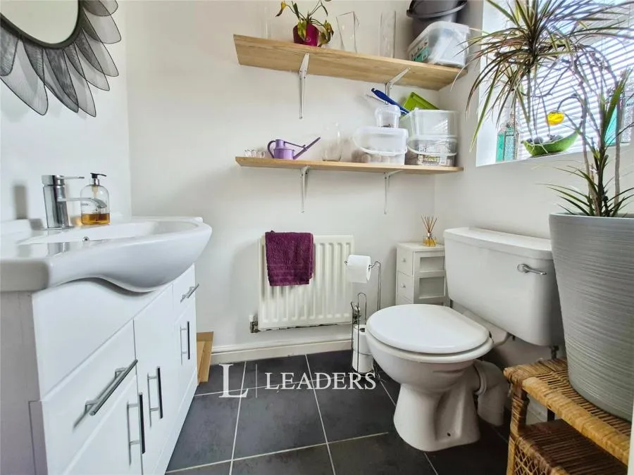 Moors Close, Deanshanger, MK19, photo 7