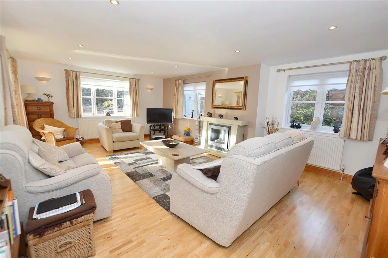Sheringham Road, West Beckham, NR25, photo 8
