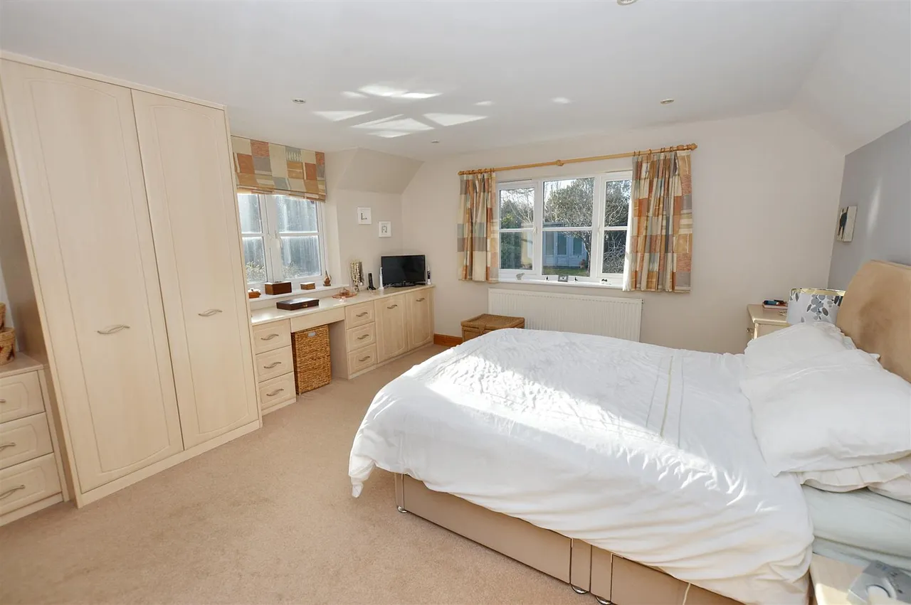 Sheringham Road, West Beckham, NR25, photo 22