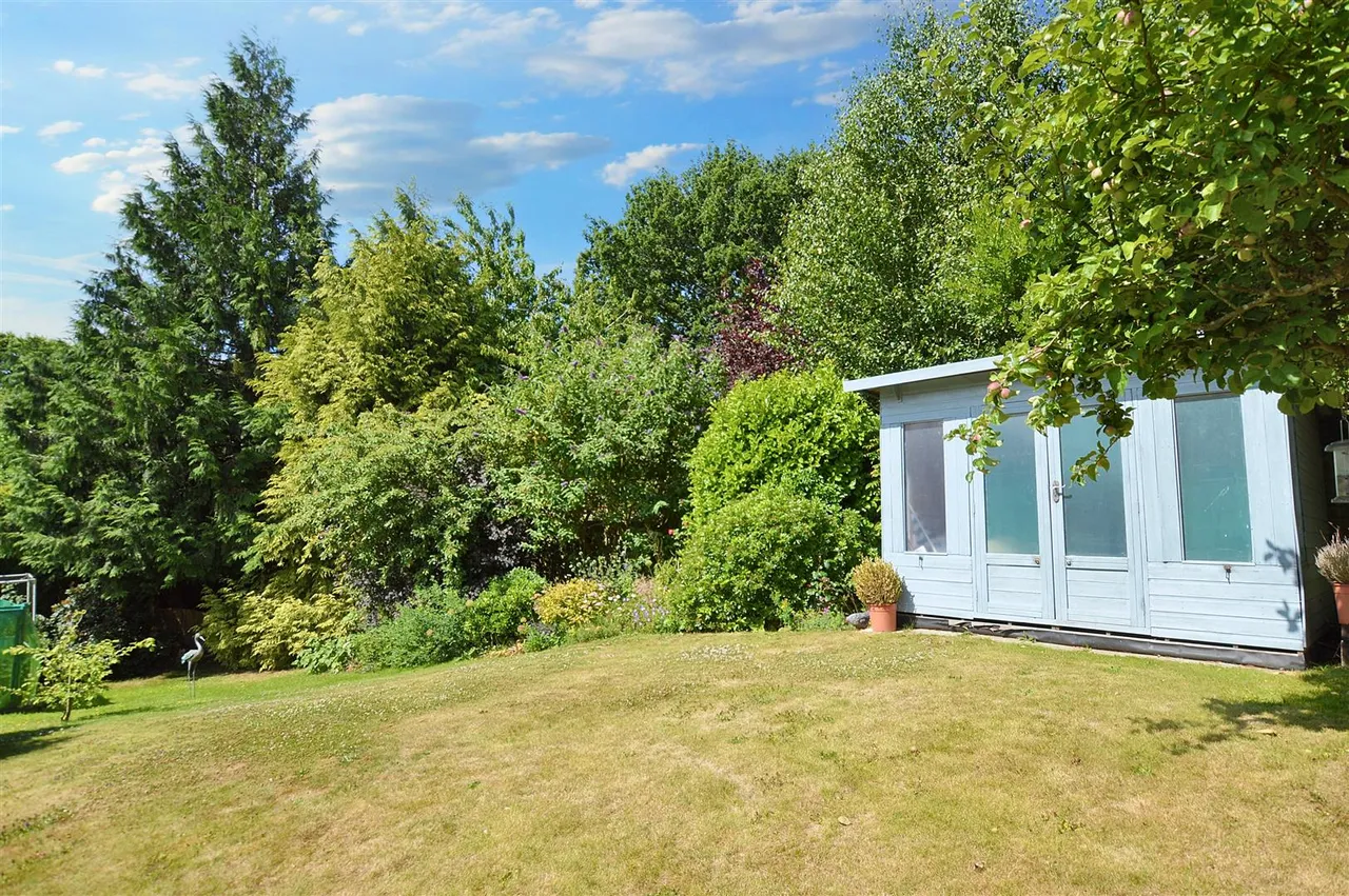 Sheringham Road, West Beckham, NR25, photo 40