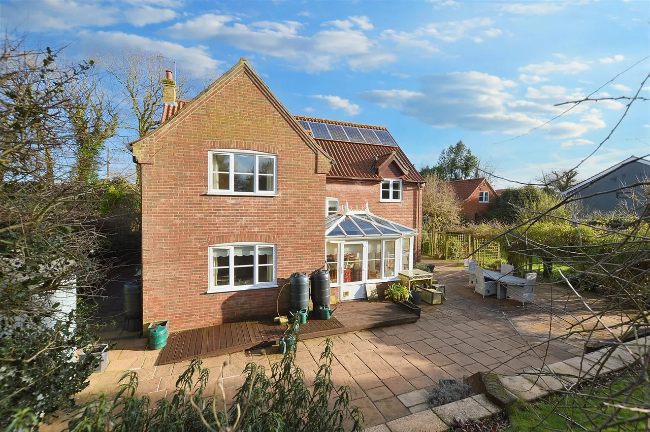 Sheringham Road, West Beckham, NR25, photo 4