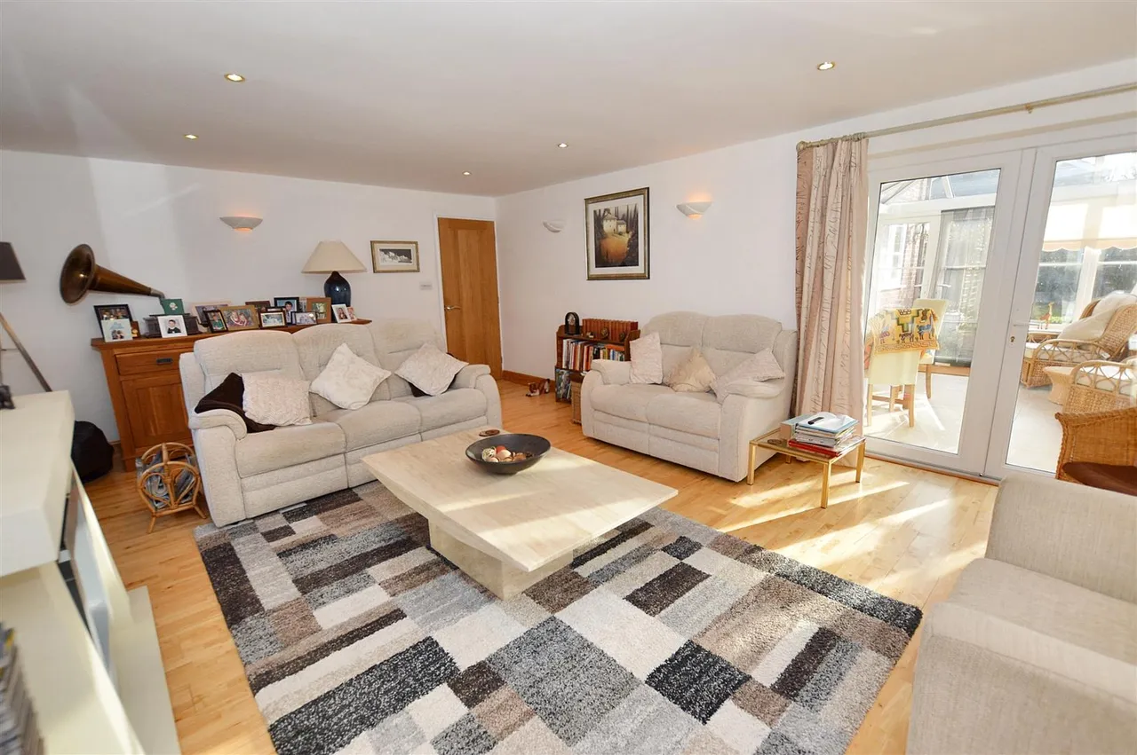 Sheringham Road, West Beckham, NR25, photo 9