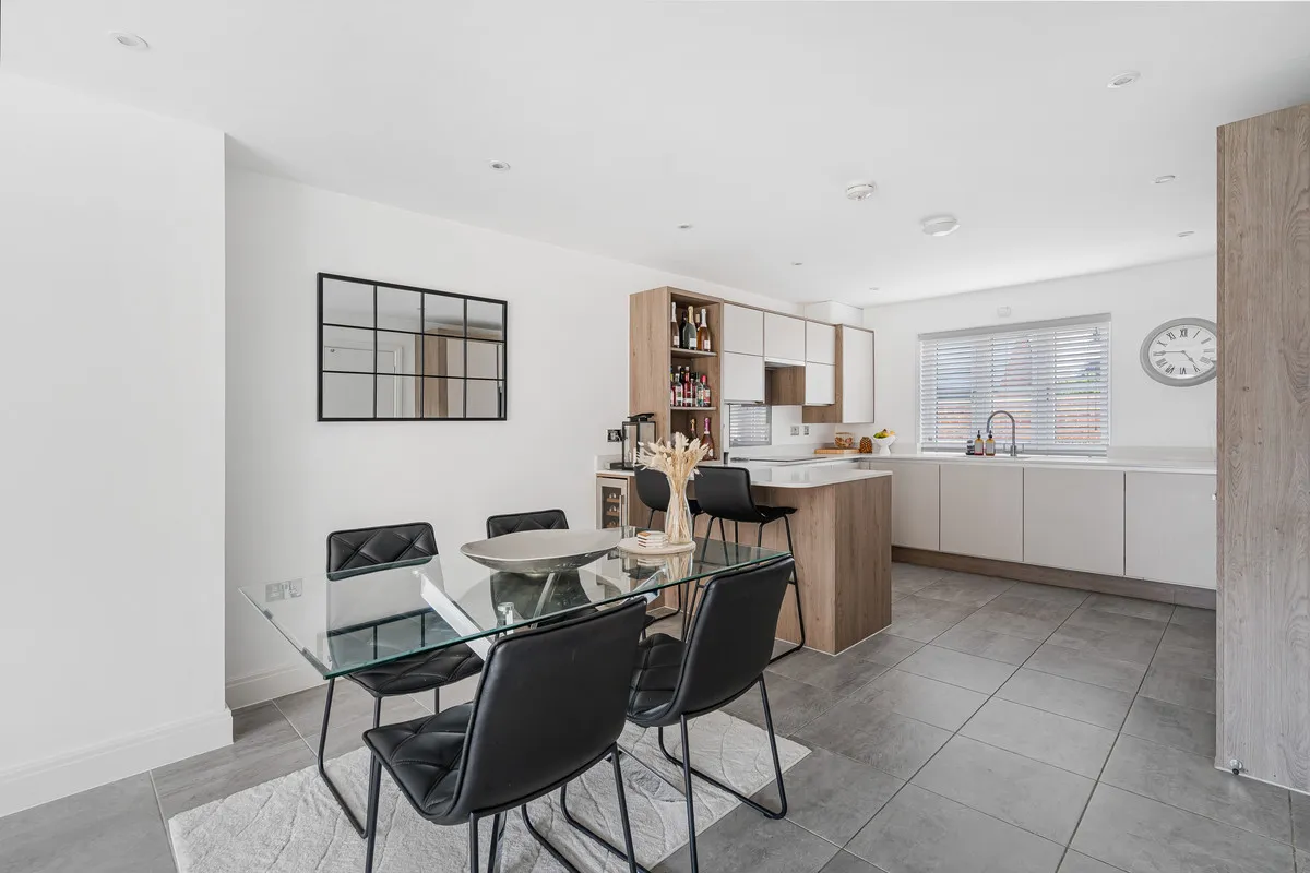 Simpson Drive, Heyford Park, OX25, photo 12