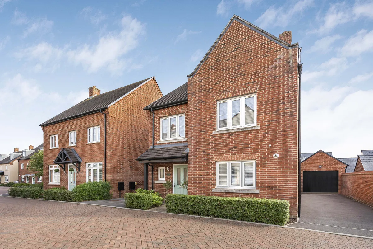 Simpson Drive, Heyford Park, OX25, photo 21