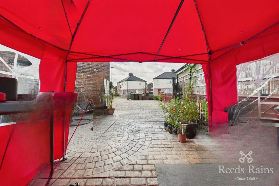 Pinders Crescent, Knottingley, WF11, photo 12